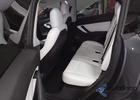 2020 Tesla Model Y Long Range Dual Motor All-Wheel Drive/Performance Dual Motor All-Wheel Drive из США, поврежденный, VIN 5YJYGDEF0LF034402